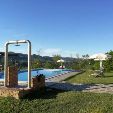 리조트 Tenuta Monteoliveto Intera Struttura In Esclusiva